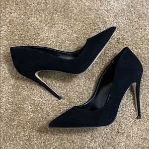 {Aldo} Black Suede Pumps